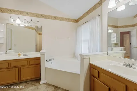 1048 Whirlaway Circle Jacksonville FL 32218