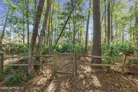 1048 Whirlaway Circle Jacksonville FL 32218