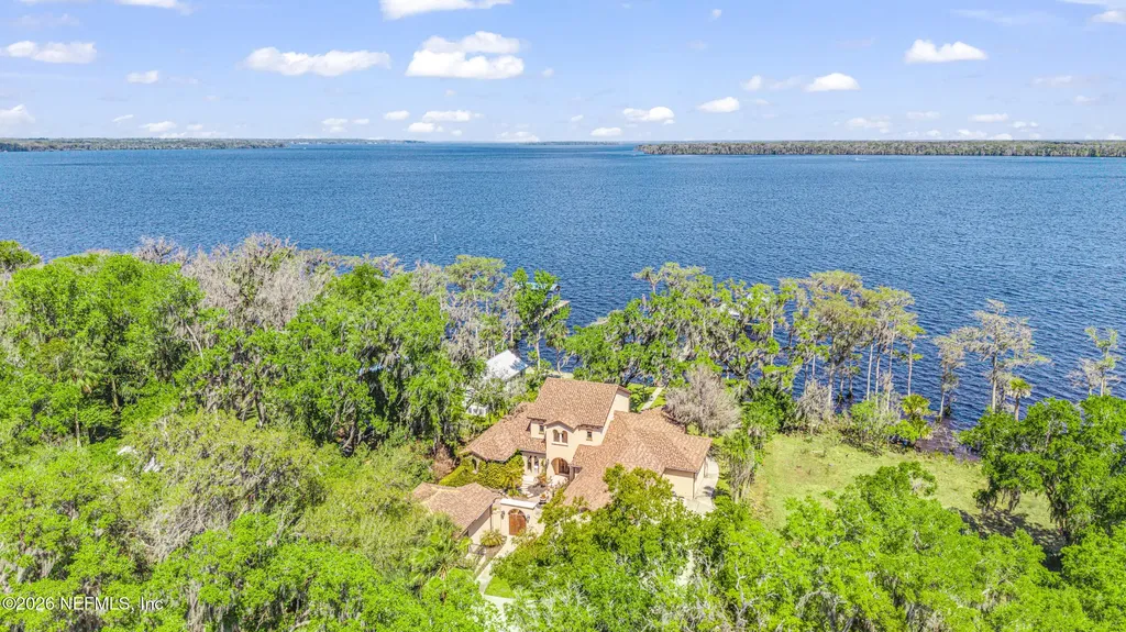 530 Clifton Road Crescent City FL 32112
