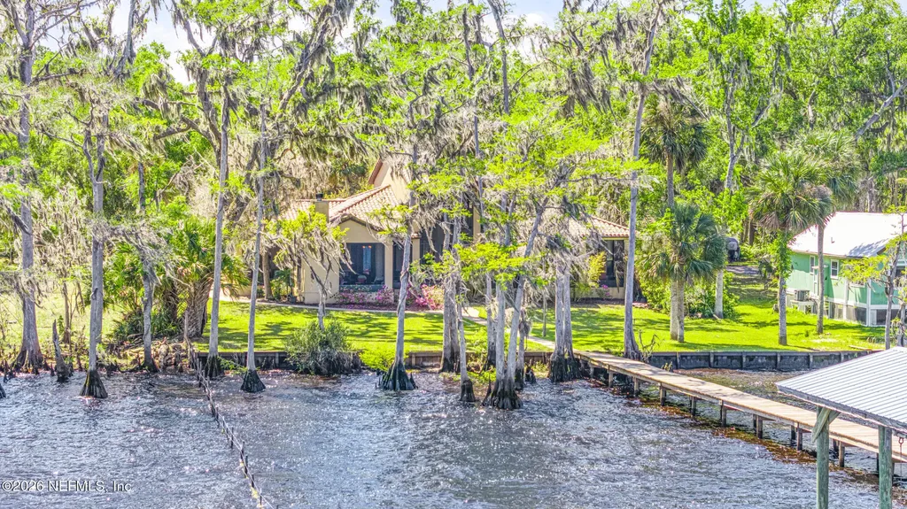 530 Clifton Road Crescent City FL 32112
