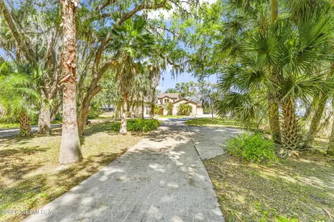 530 Clifton Road Crescent City FL 32112