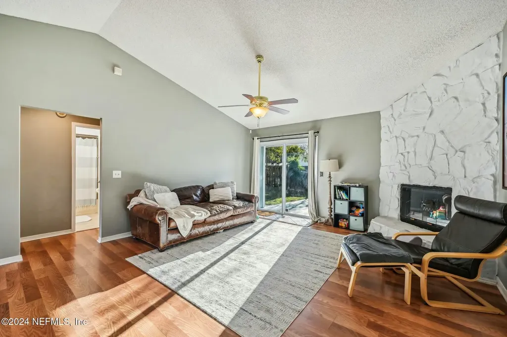 8064 Kilwinning Lane Jacksonville FL 32244