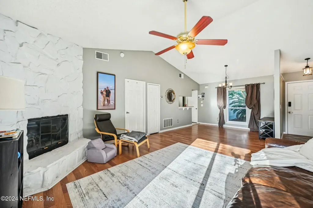 8064 Kilwinning Lane Jacksonville FL 32244