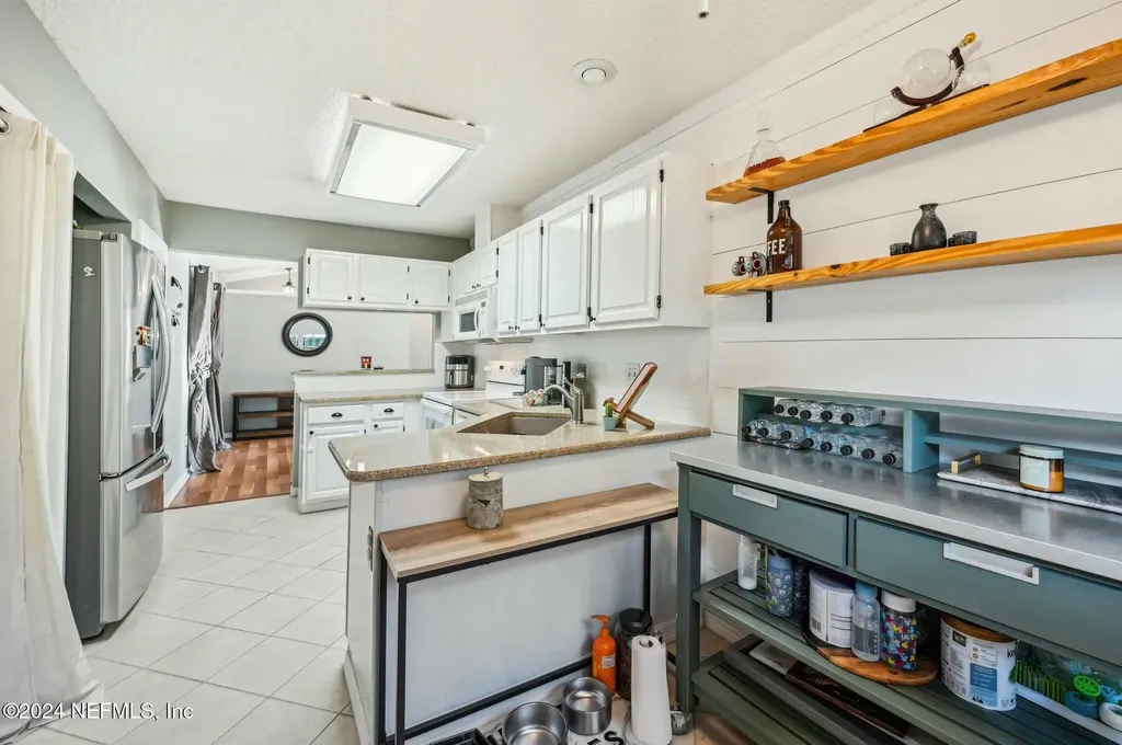 8064 Kilwinning Lane Jacksonville FL 32244