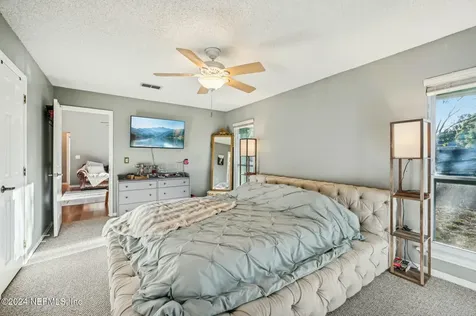 8064 Kilwinning Lane Jacksonville FL 32244