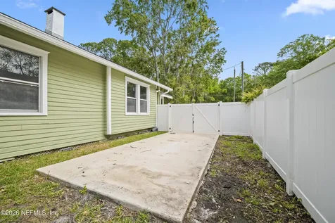 560 Comet Street Jacksonville FL 32205