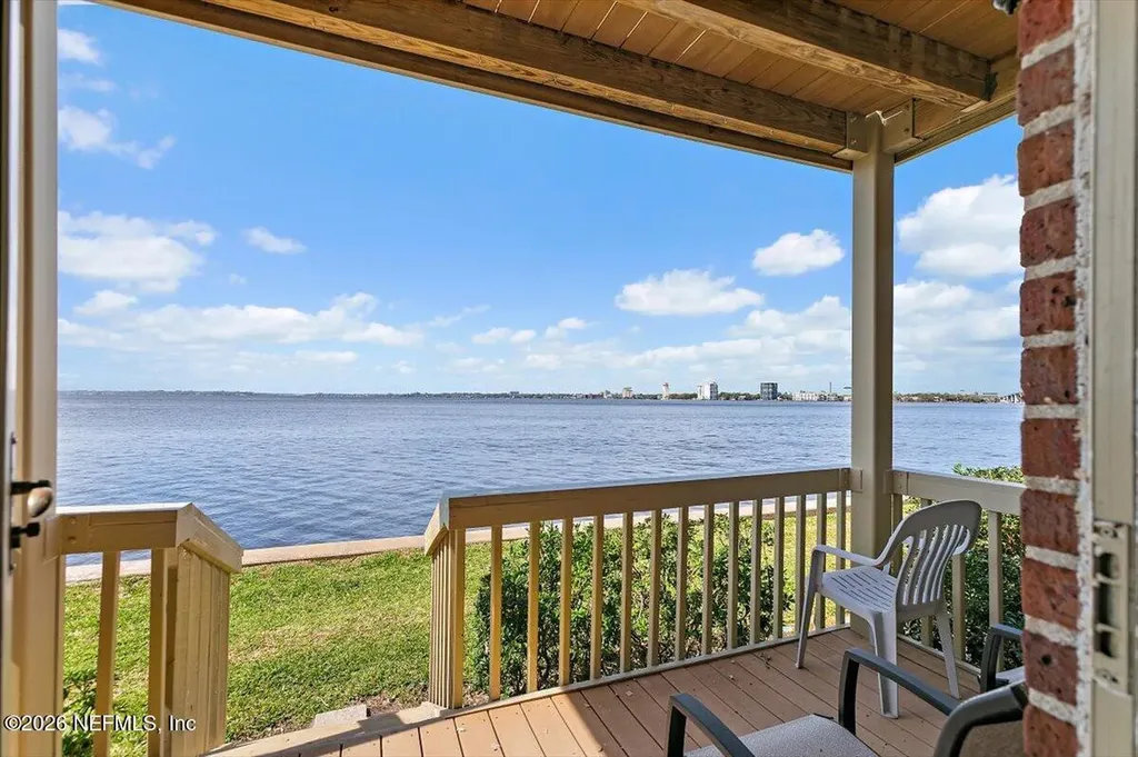 1586 Palm Avenue Jacksonville FL 32207