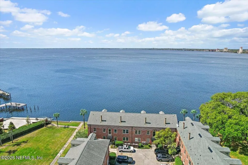 1586 Palm Avenue Jacksonville FL 32207