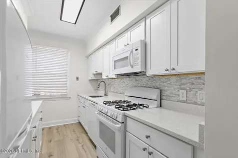 1586 Palm Avenue Jacksonville FL 32207