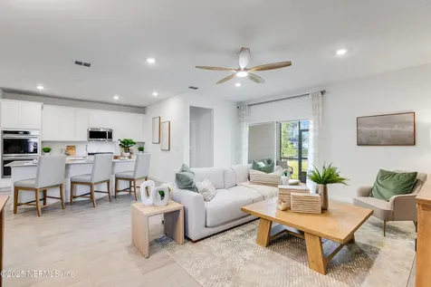 2672 Field Daisy Lane Green Cove Springs FL 32043