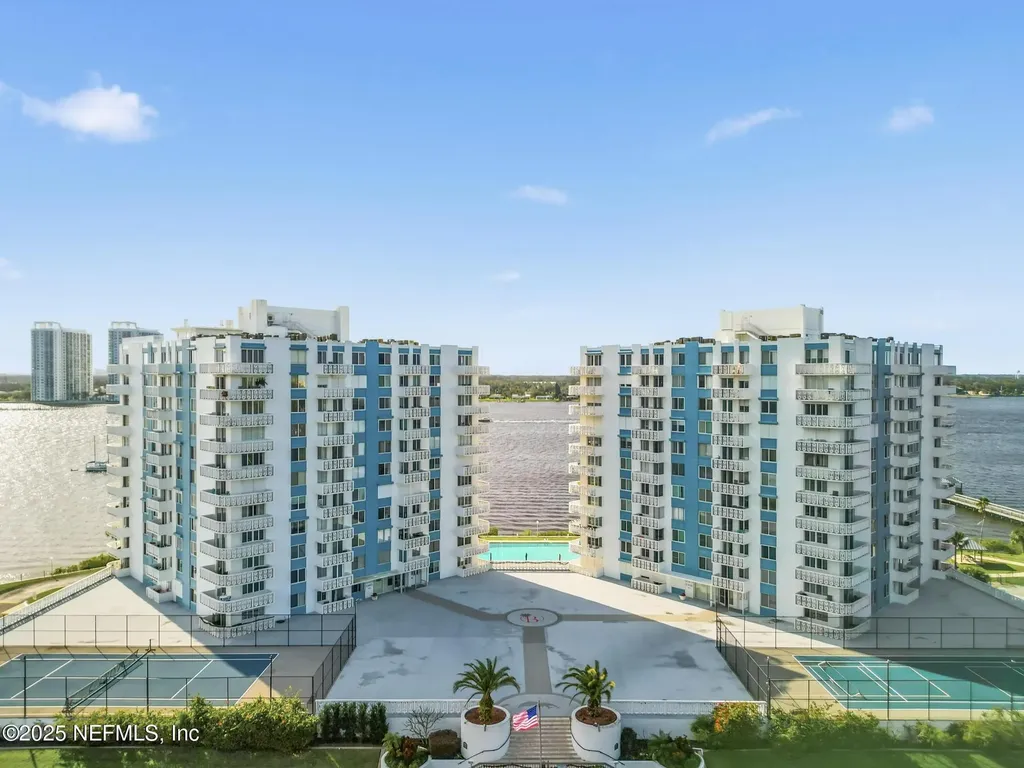 925 Halifax Avenue Daytona Beach FL 32118