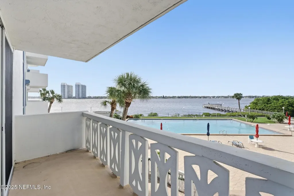 925 Halifax Avenue Daytona Beach FL 32118