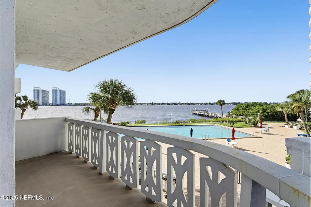 925 Halifax Avenue Daytona Beach FL 32118