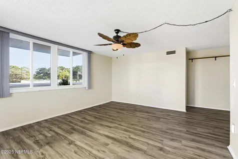 925 Halifax Avenue Daytona Beach FL 32118