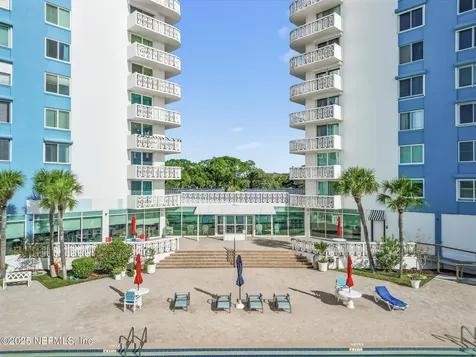 925 Halifax Avenue Daytona Beach FL 32118