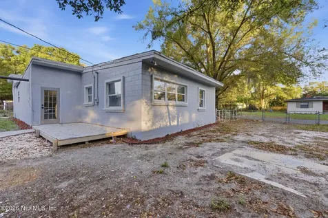 202 Azalea Circle Palatka FL 32177