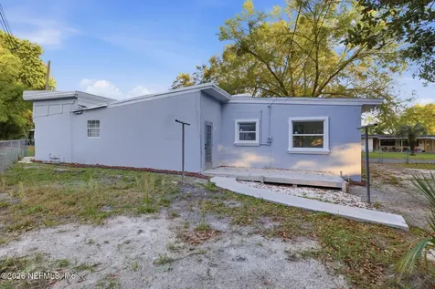 202 Azalea Circle Palatka FL 32177