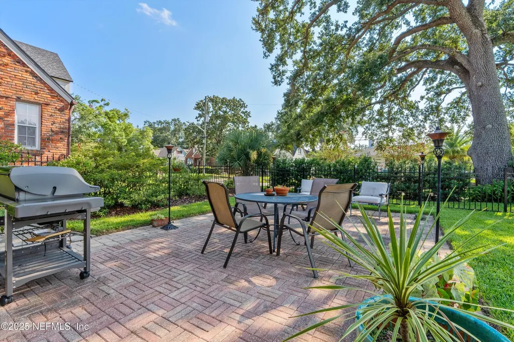 1112 Colombo Street Jacksonville FL 32207