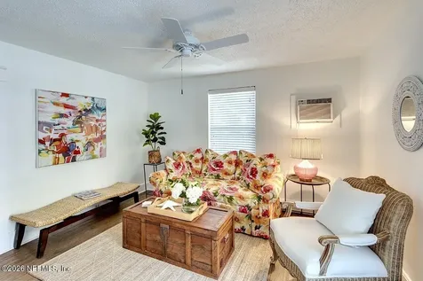 2513 8th Avenue W Bradenton FL 34203