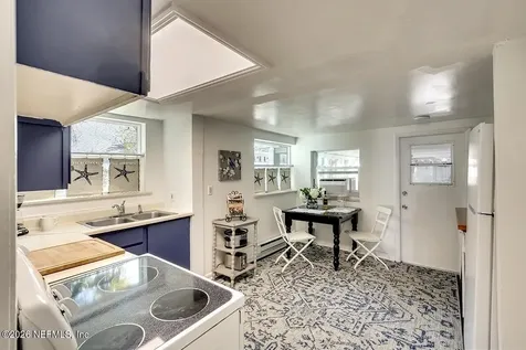 2513 8th Avenue W Bradenton FL 34203