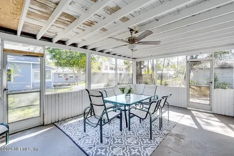 2513 8th Avenue W Bradenton FL 34203