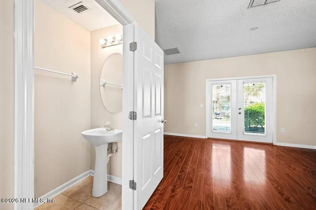 1523 Fieldview Drive Jacksonville FL 32225