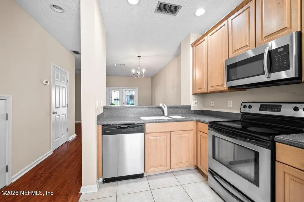1523 Fieldview Drive Jacksonville FL 32225