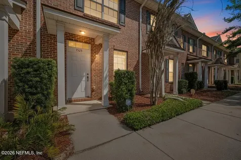 1523 Fieldview Drive Jacksonville FL 32225