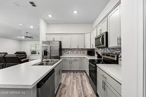 5848 Gilchrist Oaks Court Jacksonville FL 32219