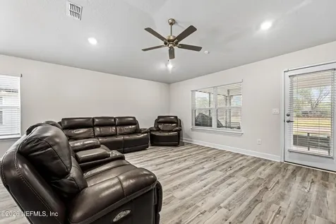 5848 Gilchrist Oaks Court Jacksonville FL 32219