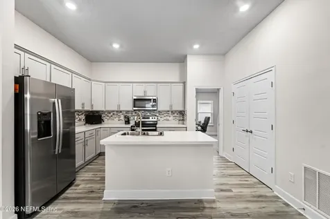5848 Gilchrist Oaks Court Jacksonville FL 32219