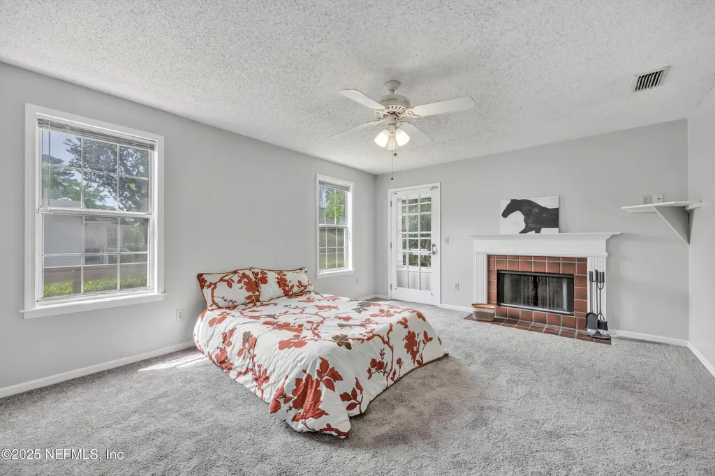 1425 Pinetree Road Jacksonville FL 32207