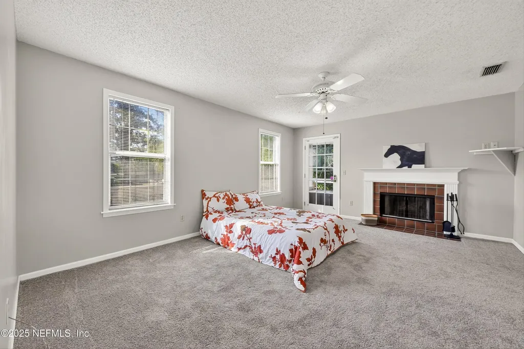 1425 Pinetree Road Jacksonville FL 32207