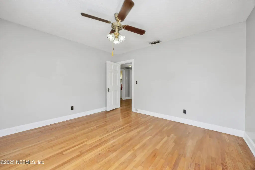 1425 Pinetree Road Jacksonville FL 32207