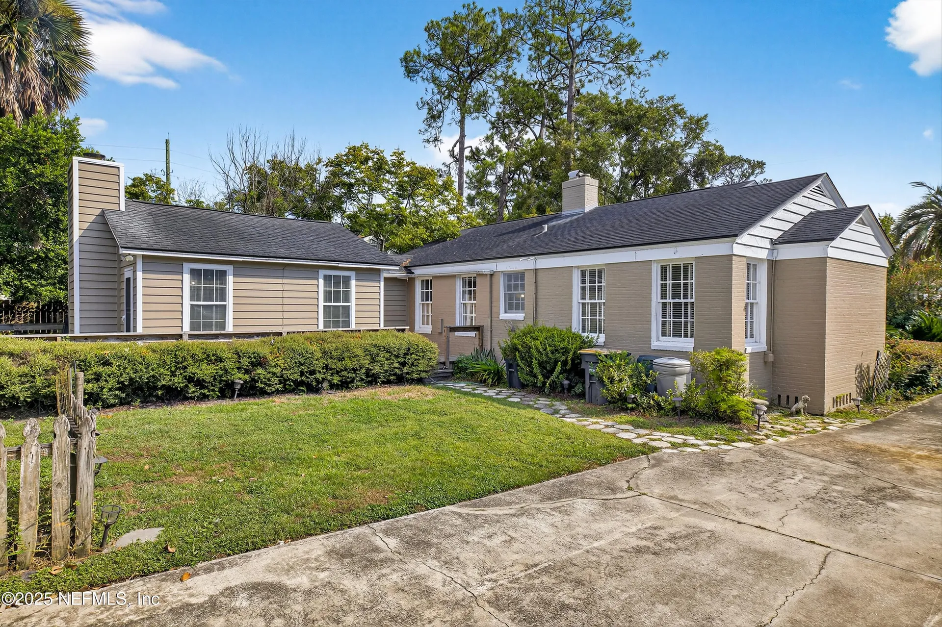 1425 Pinetree Road Jacksonville FL 32207