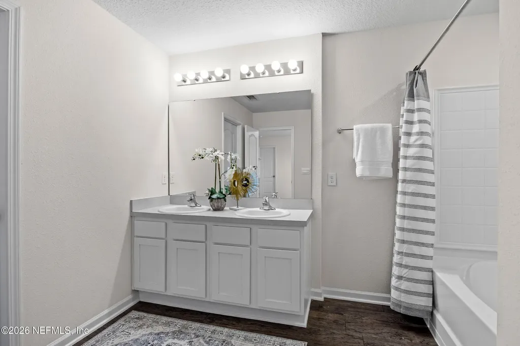 2555 Oak Stream Drive Green Cove Springs FL 32043