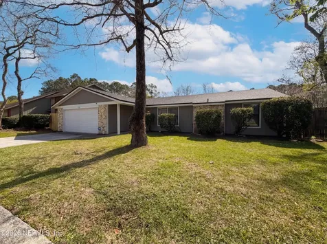 7193 Eagles Perch Drive Jacksonville FL 32244