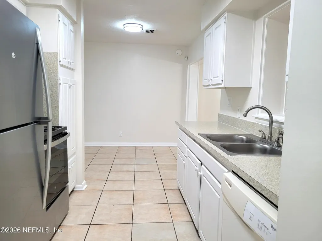 5607 Santa Monica Boulevard S Jacksonville FL 32207