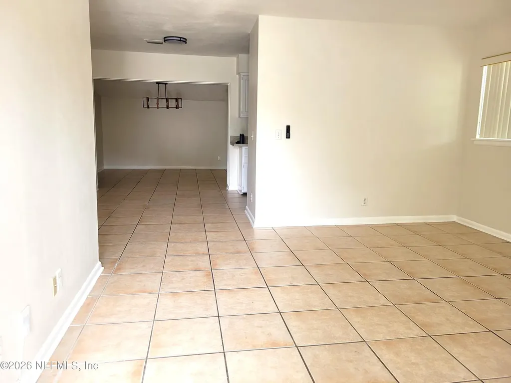 5607 Santa Monica Boulevard S Jacksonville FL 32207