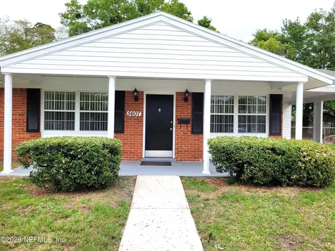5607 Santa Monica Boulevard S Jacksonville FL 32207
