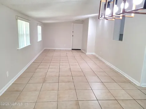 5607 Santa Monica Boulevard S Jacksonville FL 32207