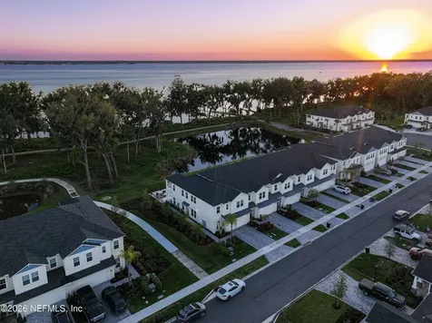135 Oak Park Drive St. Johns FL 32259