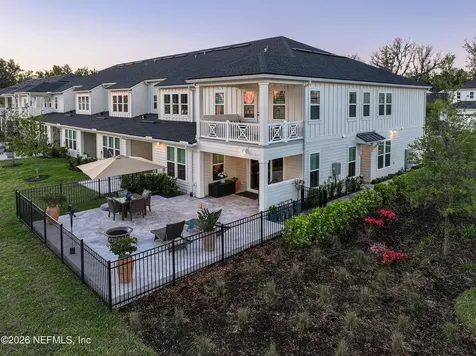 135 Oak Park Drive St. Johns FL 32259