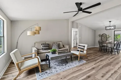 4224 Deer Trail Middleburg FL 32068