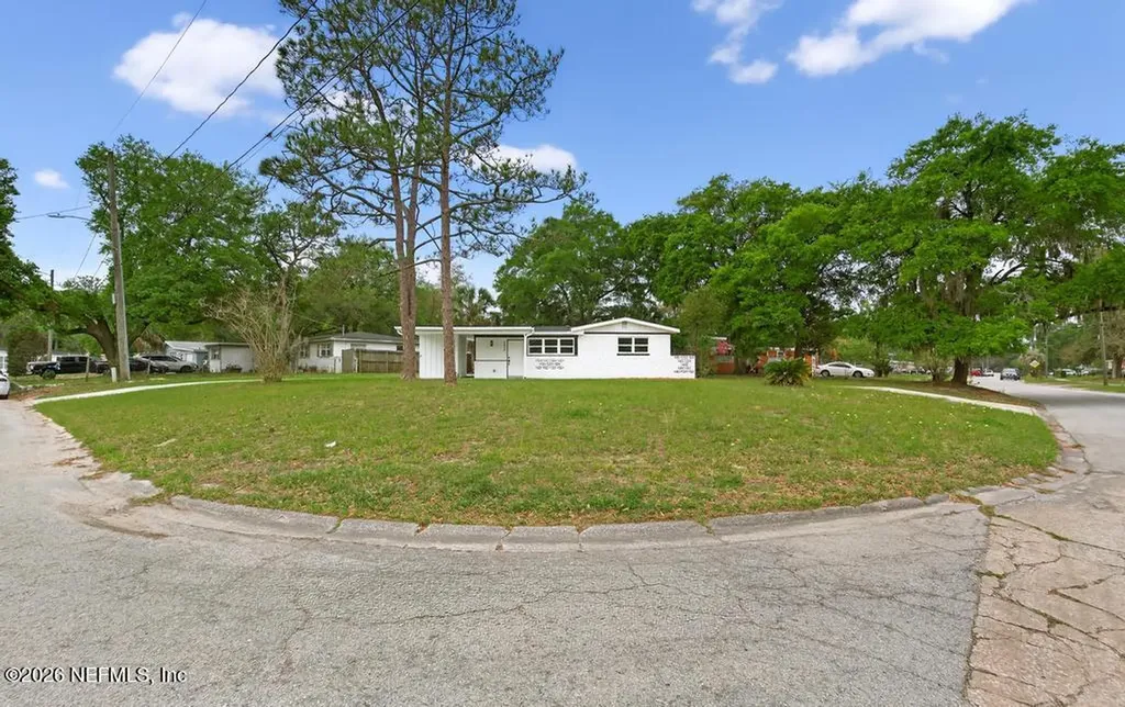 2934 Stonehurst Road W Jacksonville FL 32277