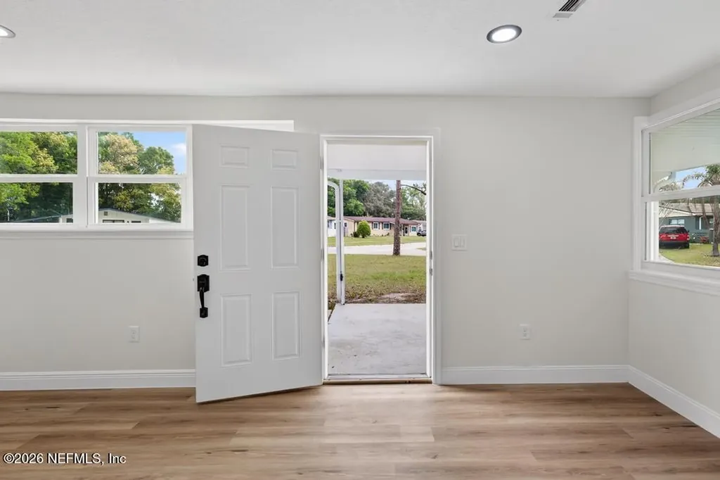 2934 Stonehurst Road W Jacksonville FL 32277