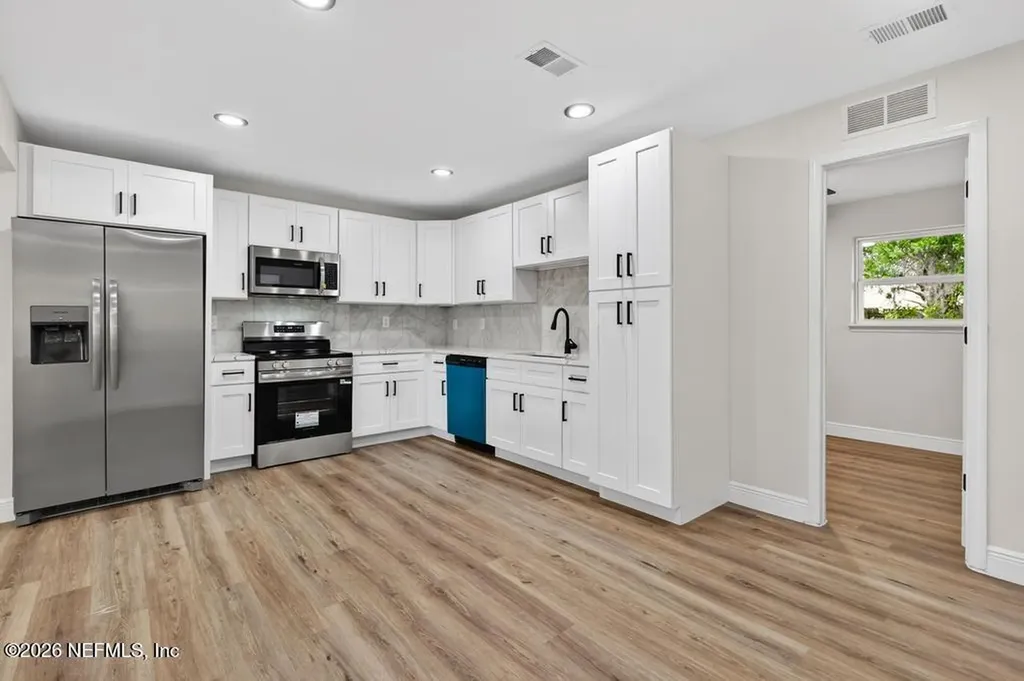 2934 Stonehurst Road W Jacksonville FL 32277