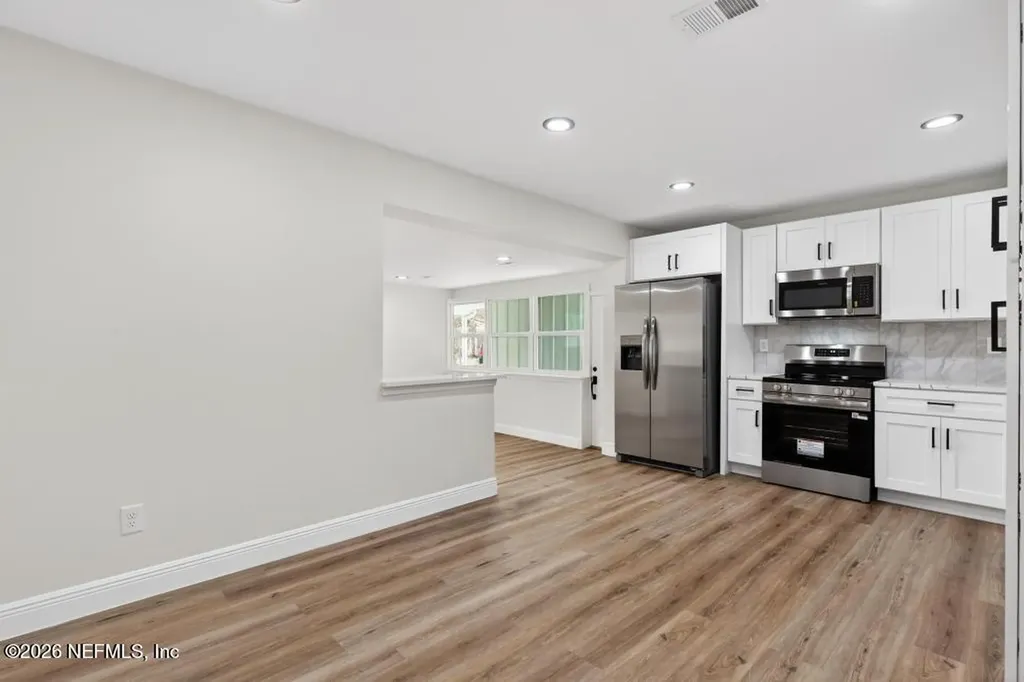 2934 Stonehurst Road W Jacksonville FL 32277