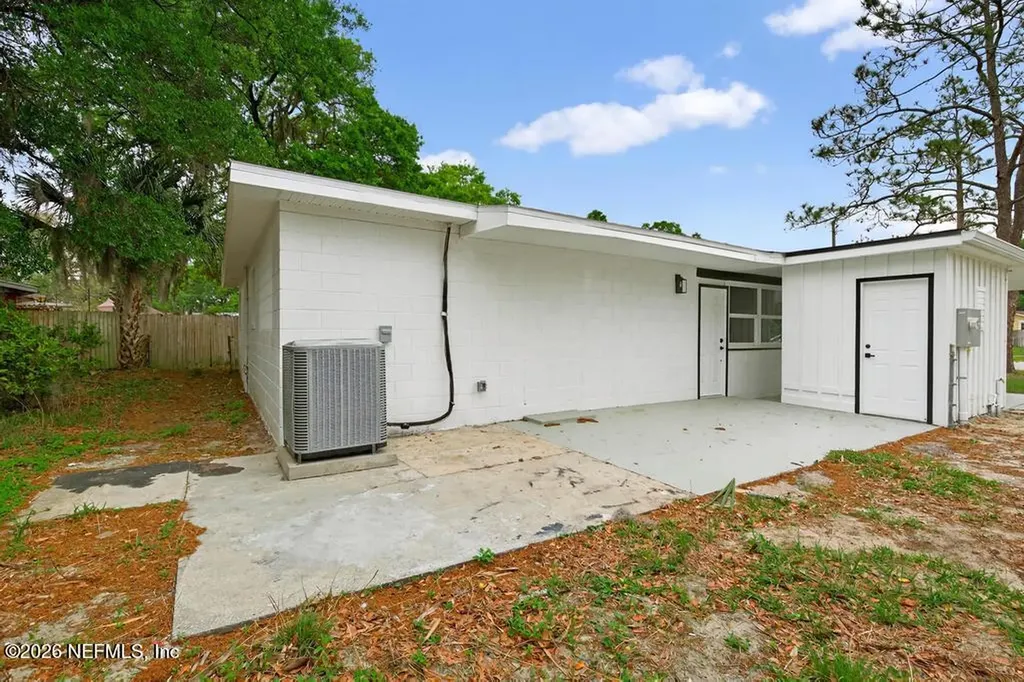 2934 Stonehurst Road W Jacksonville FL 32277