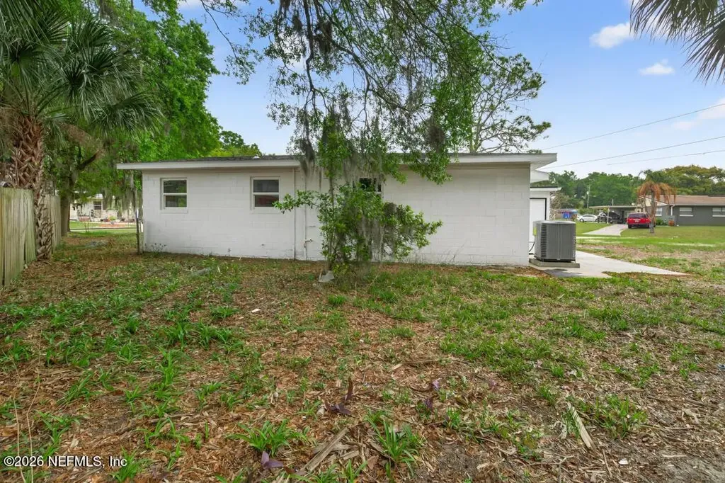 2934 Stonehurst Road W Jacksonville FL 32277